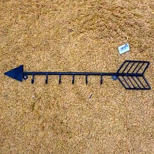 Black Metal Arrow Wall hook